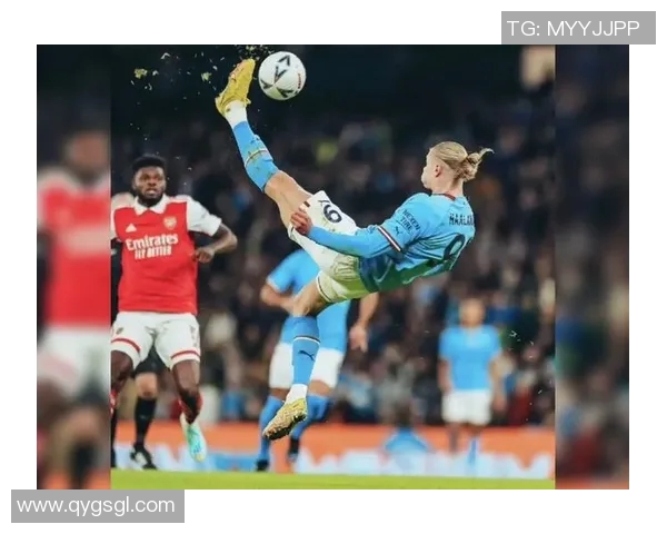 足球10号位的魅力与责任解析：如何成为场上的灵魂指挥官